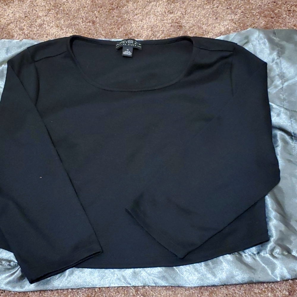 Forever 21+ Black 1x crop top